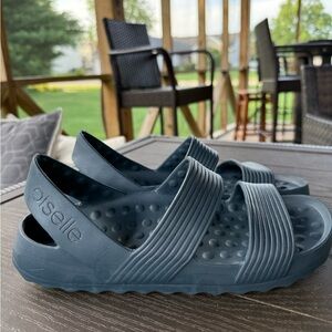 Oiselle sport sandals